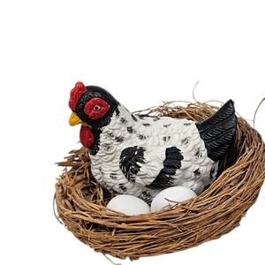 Adorable Chicken Hen Nest Eggs Farmhouse Decor Rustic Figurine‎
